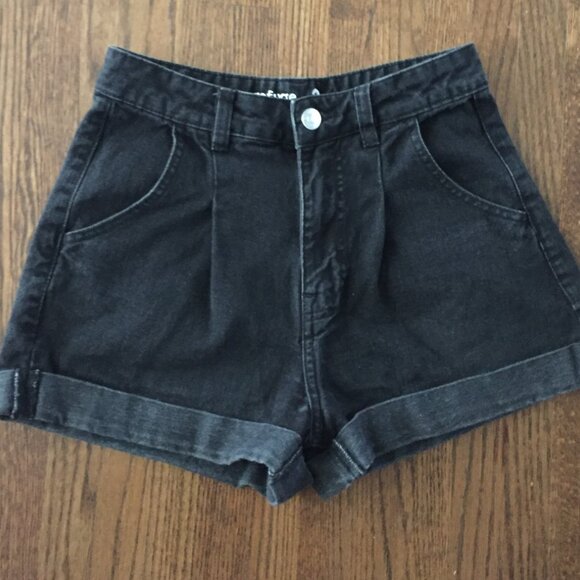 ❤️4/$20 REFUGE black denim shorts sz - Picture 1 of 7